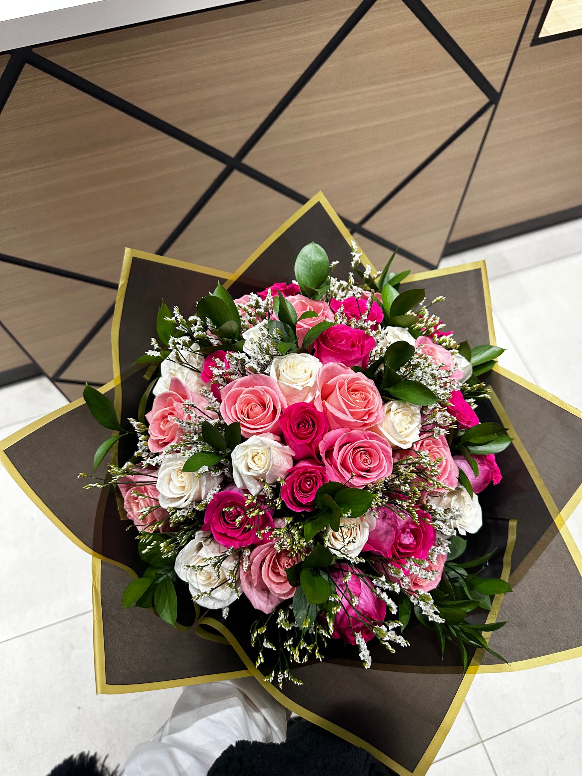 50 Roses Pink 50 Pink Roses - Perfect for Every Occasion